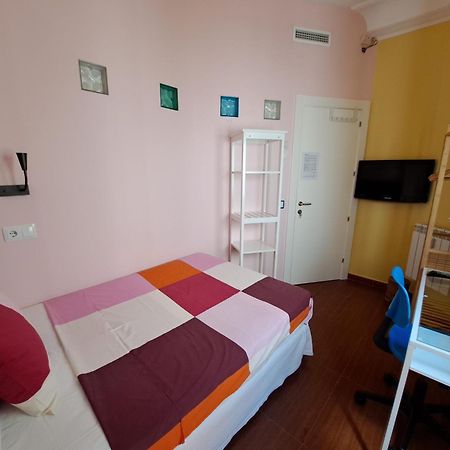 Hostal Arco Iris Madrid Exterior foto