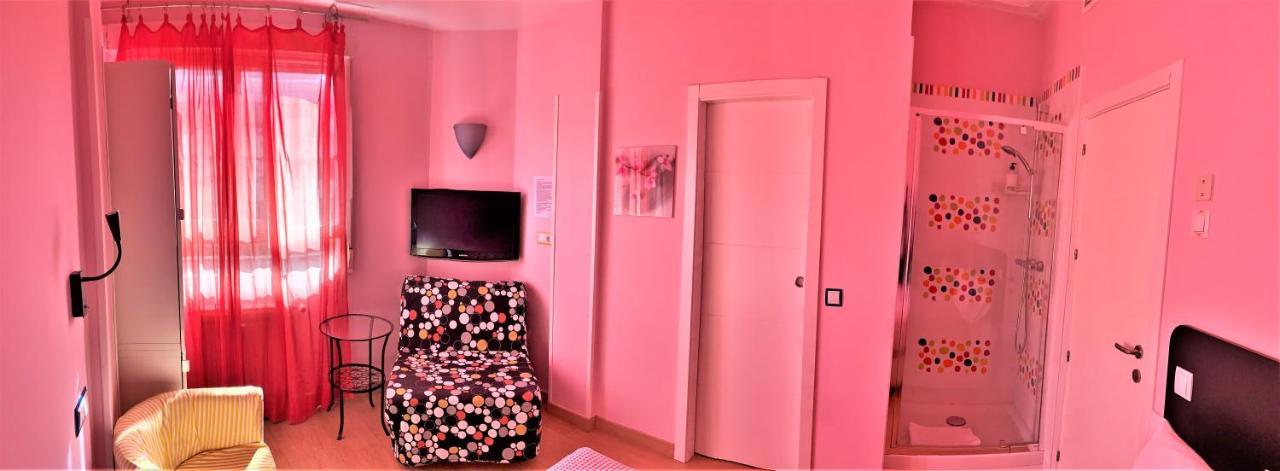 Hostal Arco Iris Madrid Exterior foto